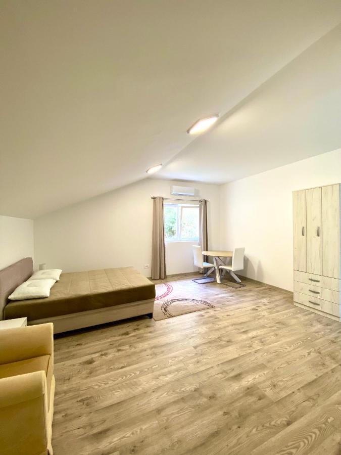 Apartments Lav Котор Екстериор снимка